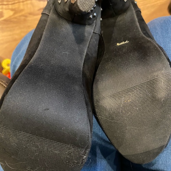 Deb 8 1/2 black suede with studded 5” heels.EUC - Picture 6 of 6